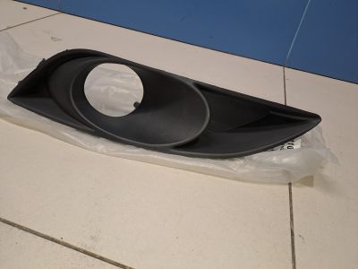 Рамка противотуманной фары левой для Toyota Auris E15 2006-2012