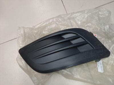 Решётка в бампер правая для LADA Largus 2011-