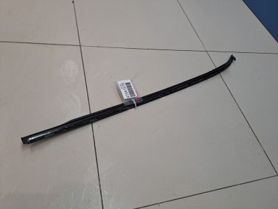 Накладка лобового стекла правая для Toyota Prius W50 2015-