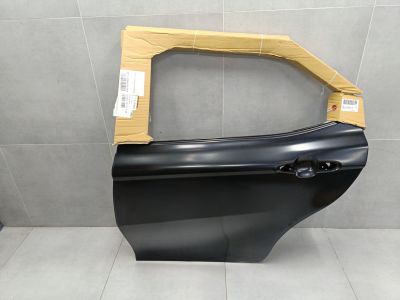 Дверь левая задняя для Toyota Camry V70 2017-