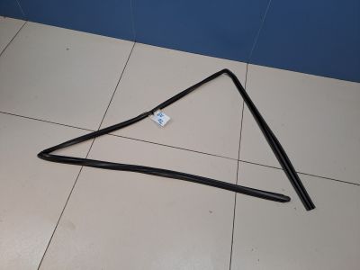 Уплотнитель стекла передней левой двери для Suzuki Grand Vitara 2005-2015