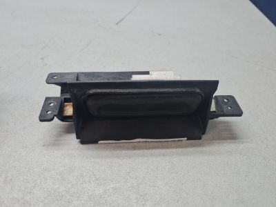 Кнопка открывания багажника для Peugeot 308 T9 2014-