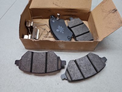 Комплект тормозных колодок передних для BAIC X7 2020-