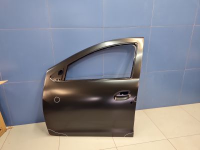 Дверь левая передняя для Renault Sandero 2014-