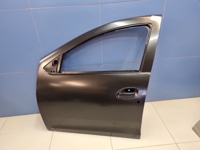 Дверь левая передняя для Renault Sandero 2014-