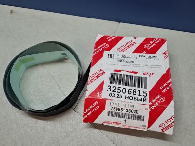 Наклейка верхняя рамки передней правой двери для Toyota Camry XV50 2011-2017