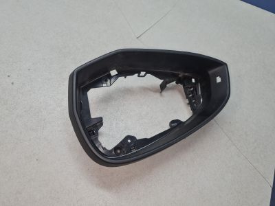 Рамка зеркала левого для Audi A4 B9 2015-