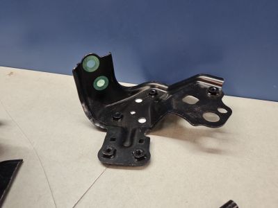 Кронштейн крепления крыла переднего левого для Toyota RAV 4 2013-2019