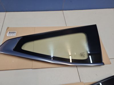 Стекло кузовное заднее правое глухое для Mitsubishi Pajero Montero Sport KS 2015-