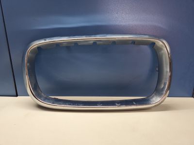Молдинг решетки радиатора правый для BMW X6 F16 2014-2020