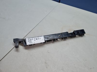 Кронштейн накладки порога правый для BMW 1 E81 E87 2004-2014