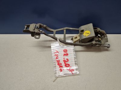 Кронштейн ручки двери задней правой для Volkswagen Touareg 2002-2010