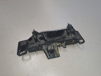 Кронштейн фары правый для Toyota Land Cruiser 200 2008-