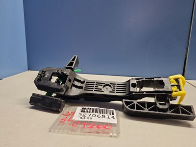 Кронштейн ручки двери задней левый для Lexus CT 200H 2010-2018