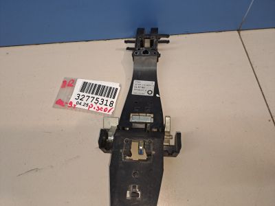 Кронштейн ручки двери правый для Land Rover Discovery 2004-2009