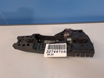 Кронштейн ручки двери правой для Audi A4 B8 2007-2015
