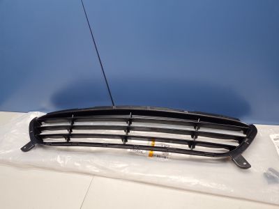 Решётка в бампер центральная для Hyundai Solaris 2010-2017