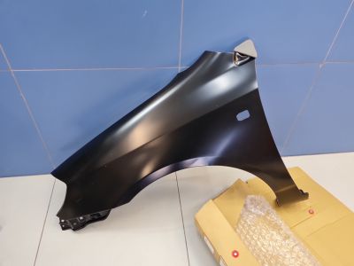 Крыло переднее левое для Toyota Corolla E12 2001-2007