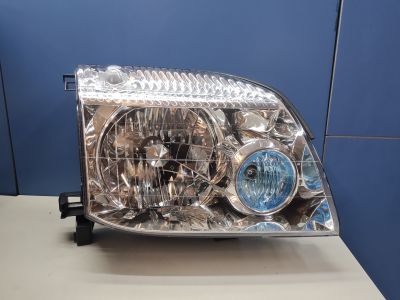 Фара правая для Nissan X-Trail T30 2001-2006