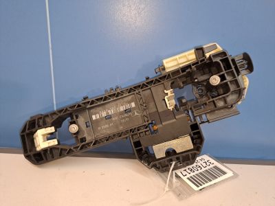 Кронштейн ручки двери левый для Mercedes E-klasse W212 2009-2016