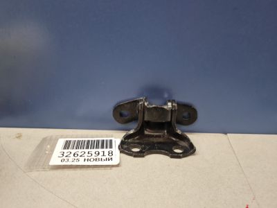 Петля двери