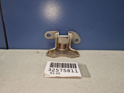 Петля двери