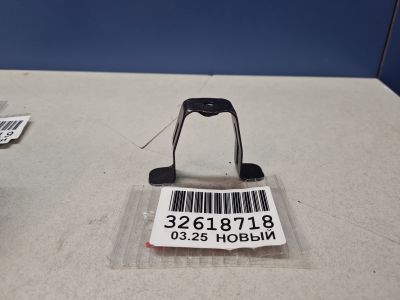 Кронштейн панели радиатора