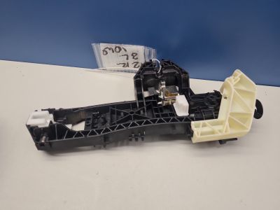 Кронштейн ручки двери левый для Mercedes E-klasse W212 2009-2016