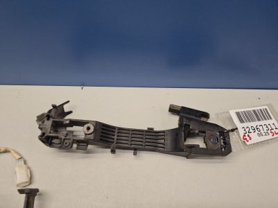 Кронштейн ручки двери задней левый для Lexus GS S190 2005-2011