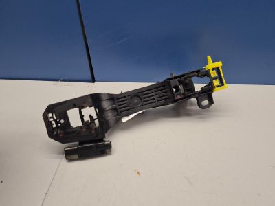 Кронштейн ручки двери задней левый для Toyota Avensis T27 2008-2018