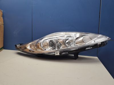 Фара правая для Ford Fiesta Mk6 2008-2019