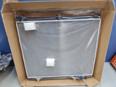 Радиатор основной охлаждения двигателя для Lexus LX 570 URJ200 2007-