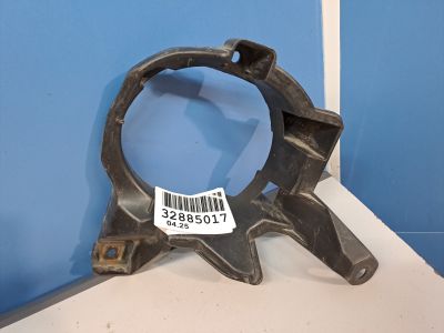 Кронштейн ПТФ правый для Toyota RAV 4 2013-2019