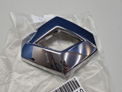 Эмблема решетки радиатора для Renault Kaptur 2016-