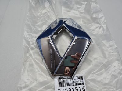 Эмблема решетки радиатора для Renault Kaptur 2016-