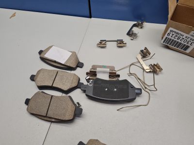 Комплект тормозных колодок передних для BAIC U5 Plus 2021-