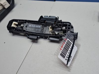 Кронштейн ручки двери левой для Mercedes C-klasse W204 2007-2015