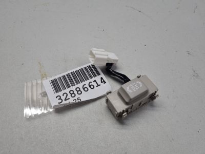 Кнопка люка для Nissan Qashqai J11E 2014-