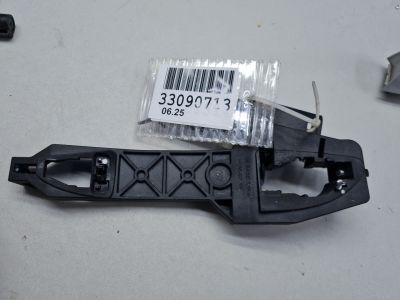 Кронштейн ручки двери задней левый для Hyundai i20 2015-2020