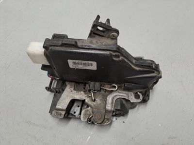 Замок двери передней левой для Volkswagen Touareg 2002-2010