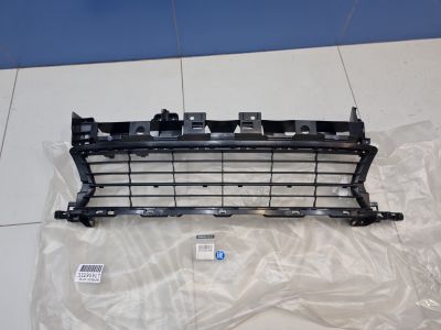 Решётка в бампер центральная для Renault Logan 2 2014-