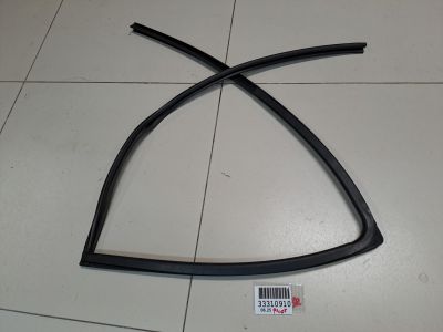 Уплотнитель стекла двери задний правый для Honda Pilot 2008-2015