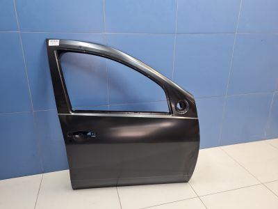 Дверь правая передняя для Renault Duster 2010-