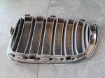 Решетка радиатора правая