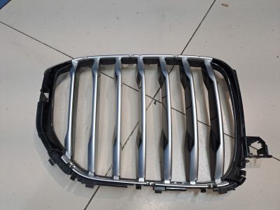 Решетка радиатора правая для BMW X5 G05 2018-