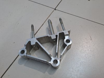 Кронштейн усилителя торпедо левый для Volkswagen Passat CC 2008-2017