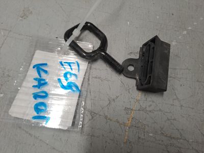 Крюк капота правый для BMW 7 E65 E66 2001-2008