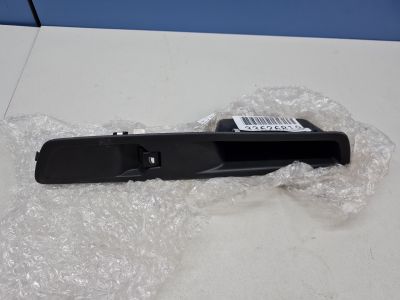 Накладка обшивки двери передней правой для Peugeot Traveller 2016-2019