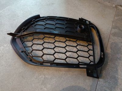 Решётка в бампер левая для BMW X5 F15 2013-2018
