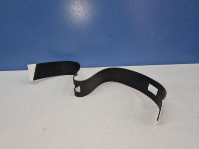 Прокладка кронштейна бензобака для Mazda 3 BL 2009-2013